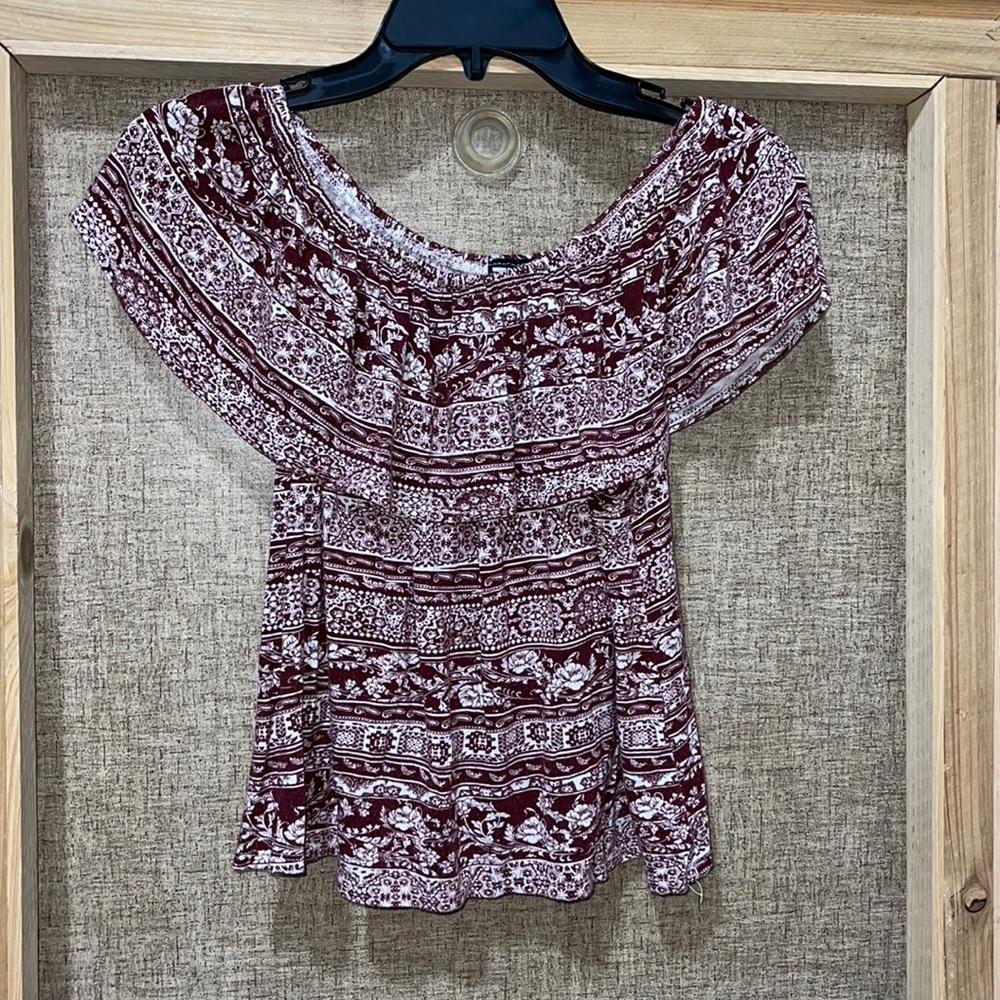 Tmg New York burgundy and white blouse